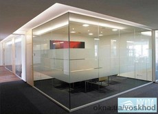Стеклянные офисные перегородки