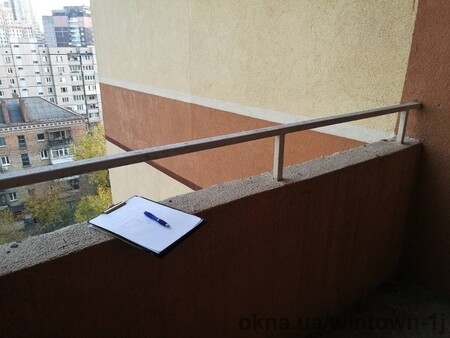 Скління лоджії у новобудові