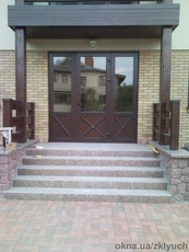 Входные двери с евробруса