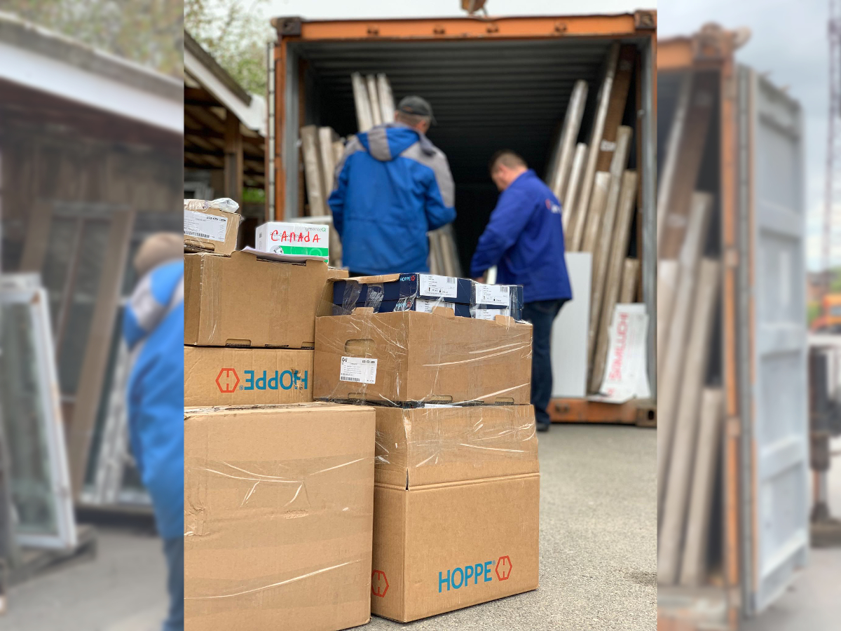 Коробки для завантаження у вантажівку