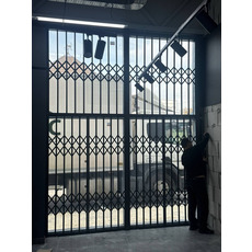 Розсувні решітки на фасади