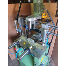 Продам копіровально-фрезерний Kaban DE4050