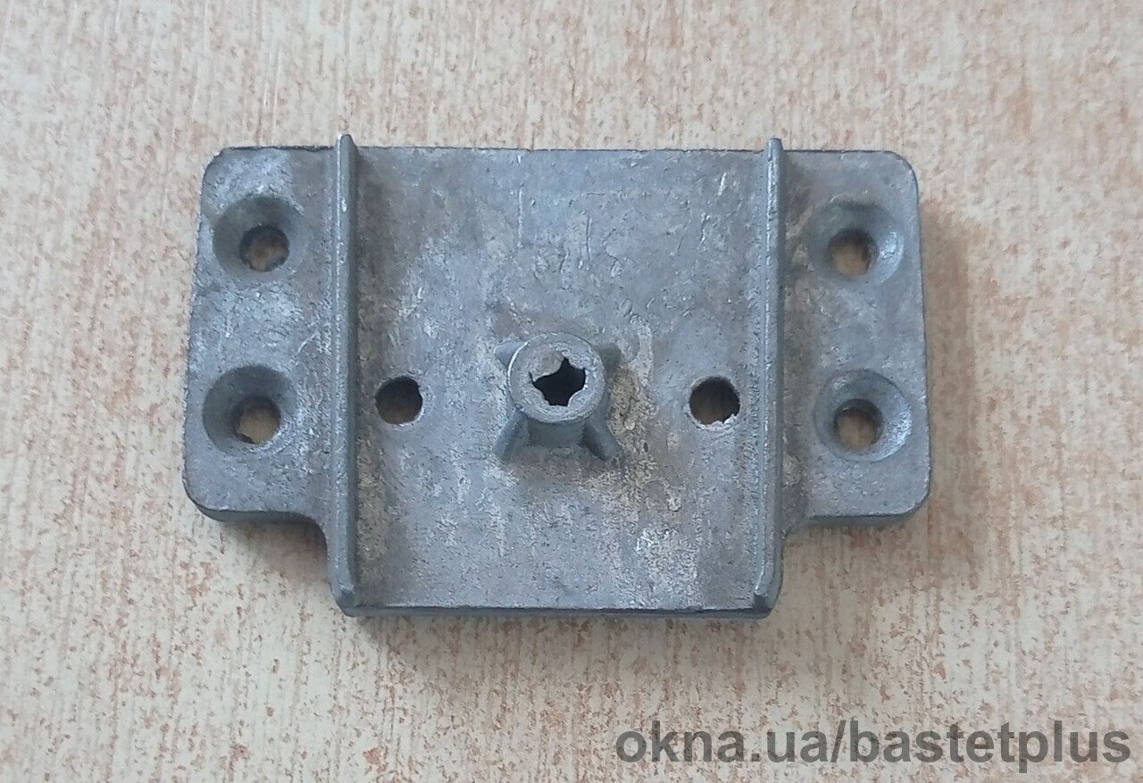 Стартував розпродаж з'єднувачів імпосту