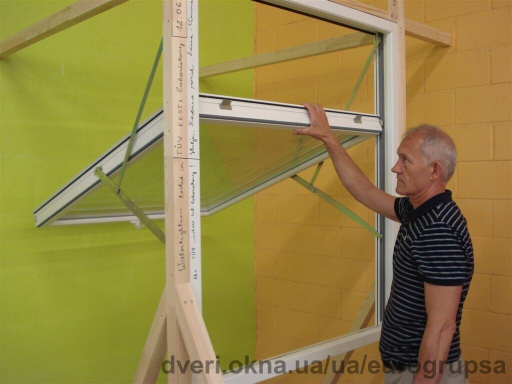 Дерево -алюминиевые окна Fenestra SWING