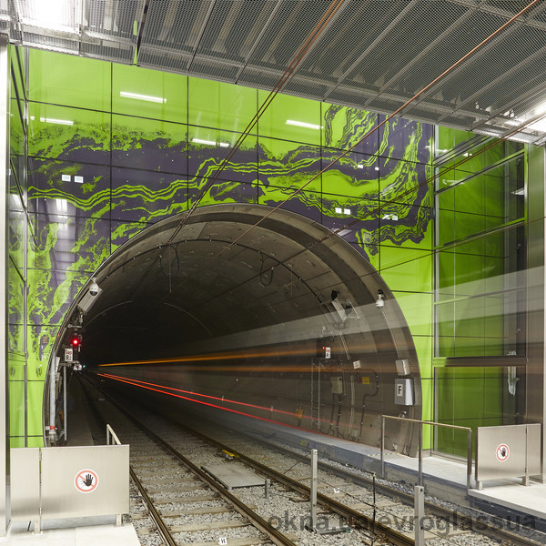 Новий об'єкт Глас Трьош: станція метро в Дюссельдорфі