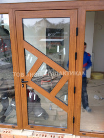 Двері з косими імпостами