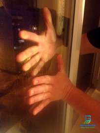 Разгерметезировался стеклопакет, затирает фурнитура или дует из пластикового окна? Начиная с этой осени компания Good Master осуществляет ремонт и регулировку пластиковых окон и дарит гарантию 2 года!