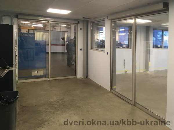 NG Metal Ukraine обирає автоматичні двері КВВ