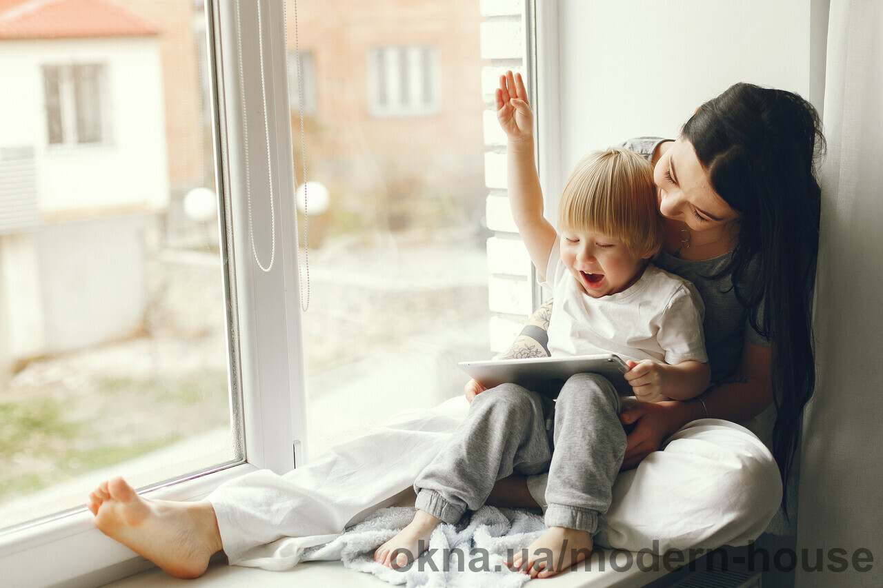 Продолжаем работу в Харькове и Киеве. Принимаем заказы на окна и остекление!