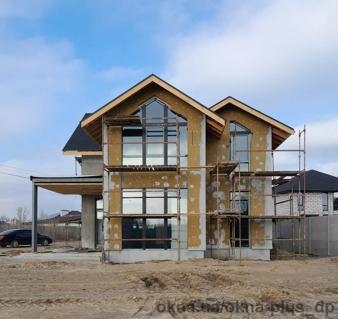 Вікна+ закінчили скління приватного будинку у Дніпрі