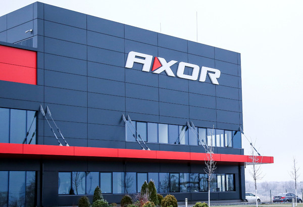 Поздравляем AXOR Industry с получением награды «Бренд Года-2017»!