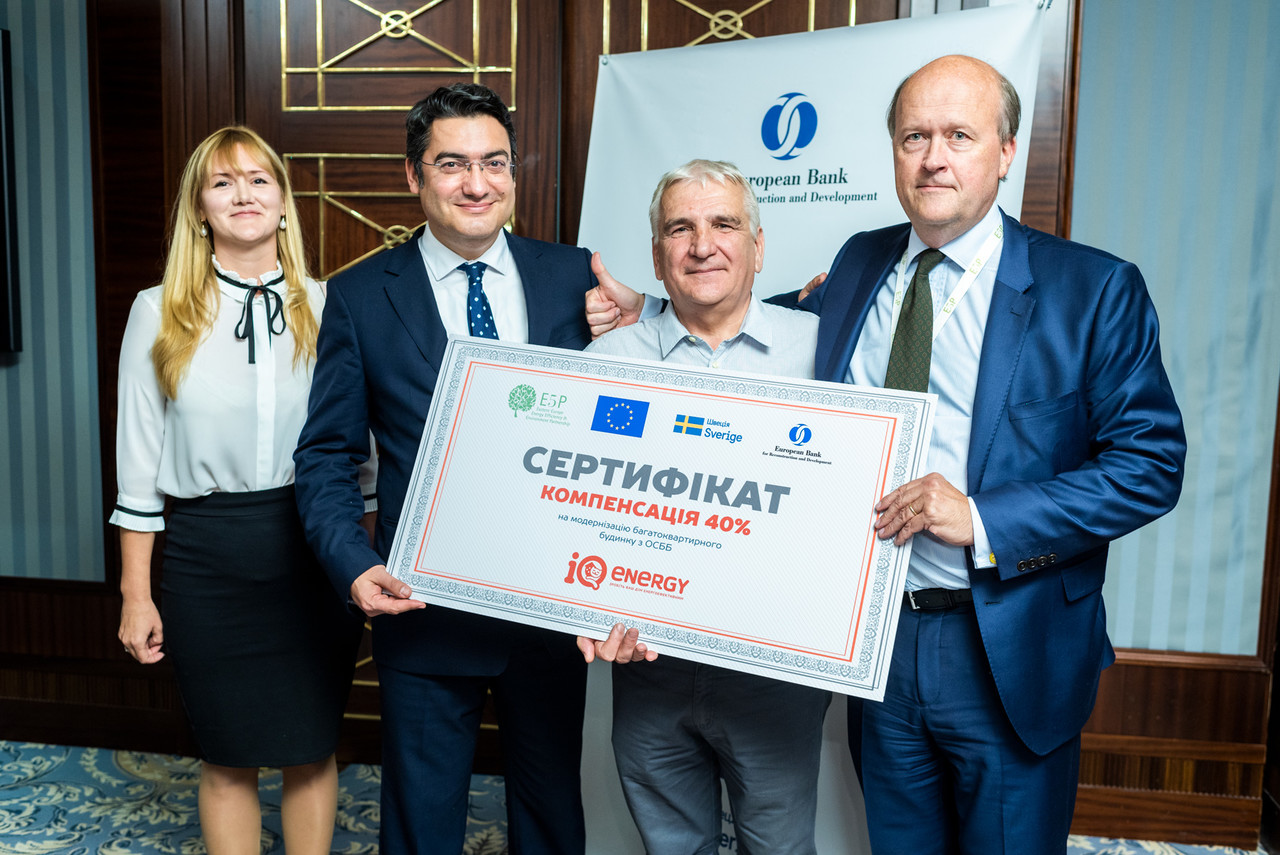 Первое ОСМД получило 5686 евро на замену окон и дверей по программе IQ energy Первое ОСМД получило 5686 евро на замену окон и дверей по программе IQ energy