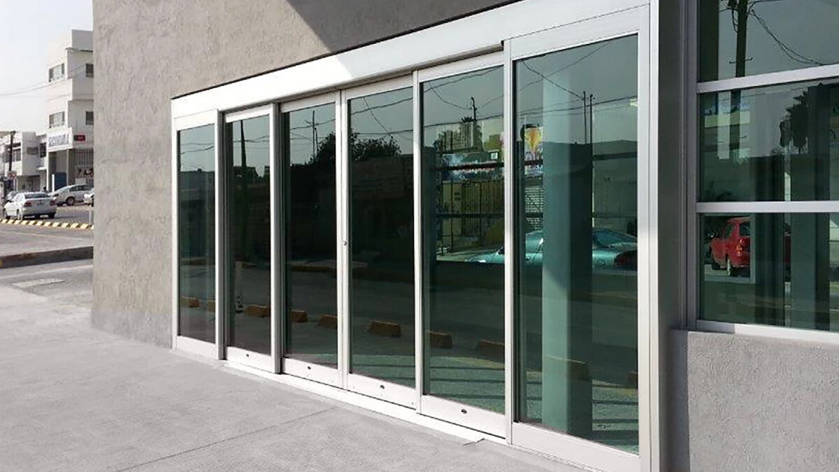 ASSA ABLOY uses artificial intelligence in automatic doors