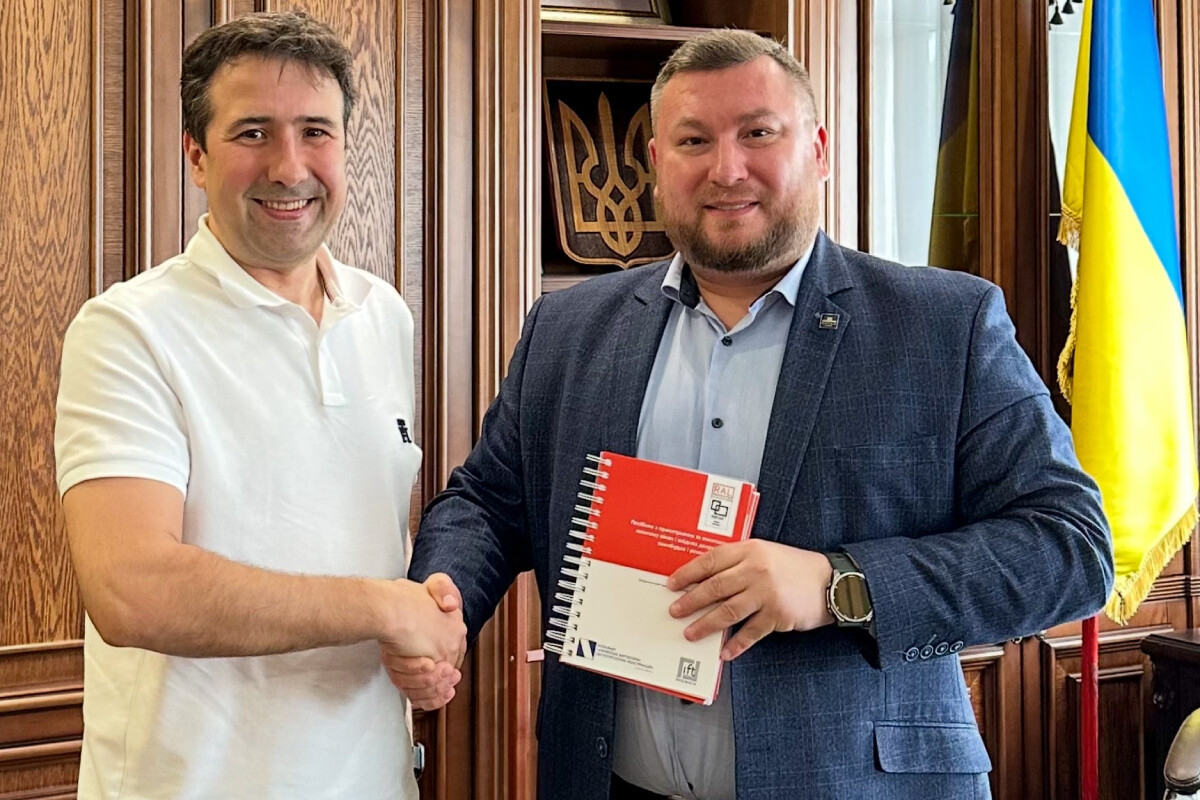 Асоціація «Українські виробники світлопрозорих конструкцій» та КНУБА обговорили партнерство задля розвитку галузевої освіти