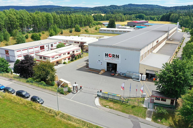 Horn works on three turnkey plants, including the Novasklo project