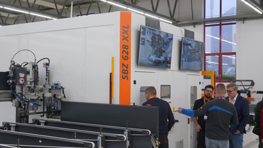 elumatec SBZ 628 XXL erhält neue Optionen dank der Zusammenarbeit mit Reynaers