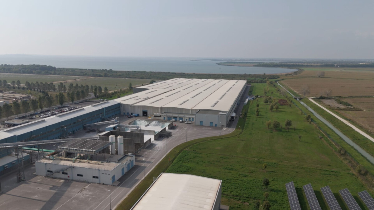 Şişecam подвоїла потужності з покриття скла в Італії