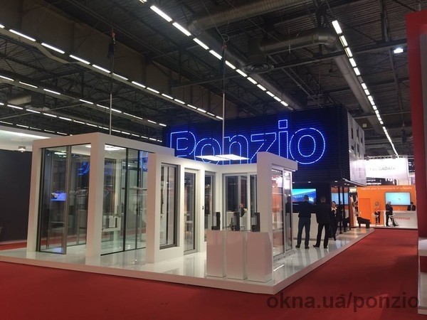 Производитель алюминиевых профильных систем, компания Рonzio, на строительной выставке BATIMAT в Париже.