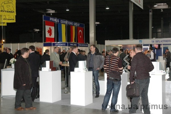 Примус формує експозиції виставок ринку світлопрозорих конструкцій