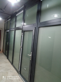 Фасадні металопластикові вікна в кольорі антрацит