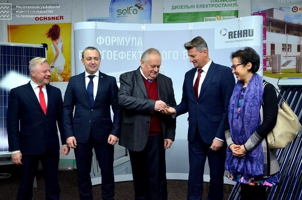 Окна REHAU: презентация компании на форуме по энергоэффективности в Ровно