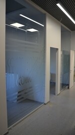 Сириус-Проф: закончили монтаж стеклянных перегородок