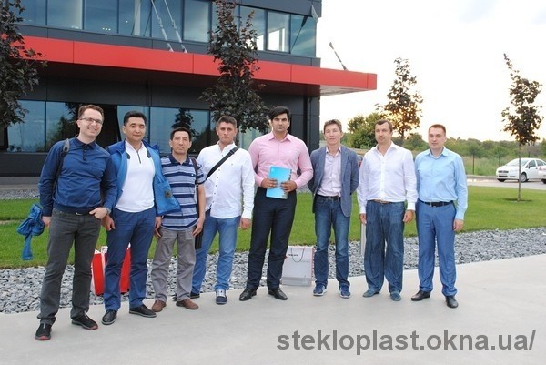 Представители строительной группы из Казахстана посетили компанию Stekloplast