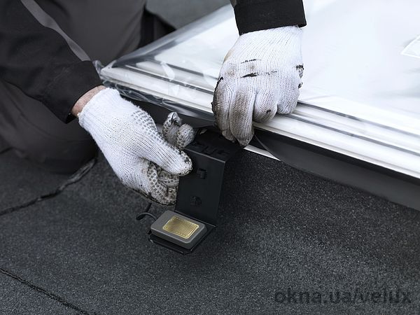 Датчик дождя – забота мансардных окон VELUX о Вашей мебели