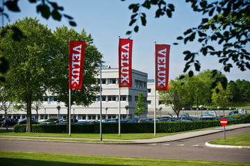 Компанія Fakro зазнала поразки у своїй брудній кампанії проти VELUX