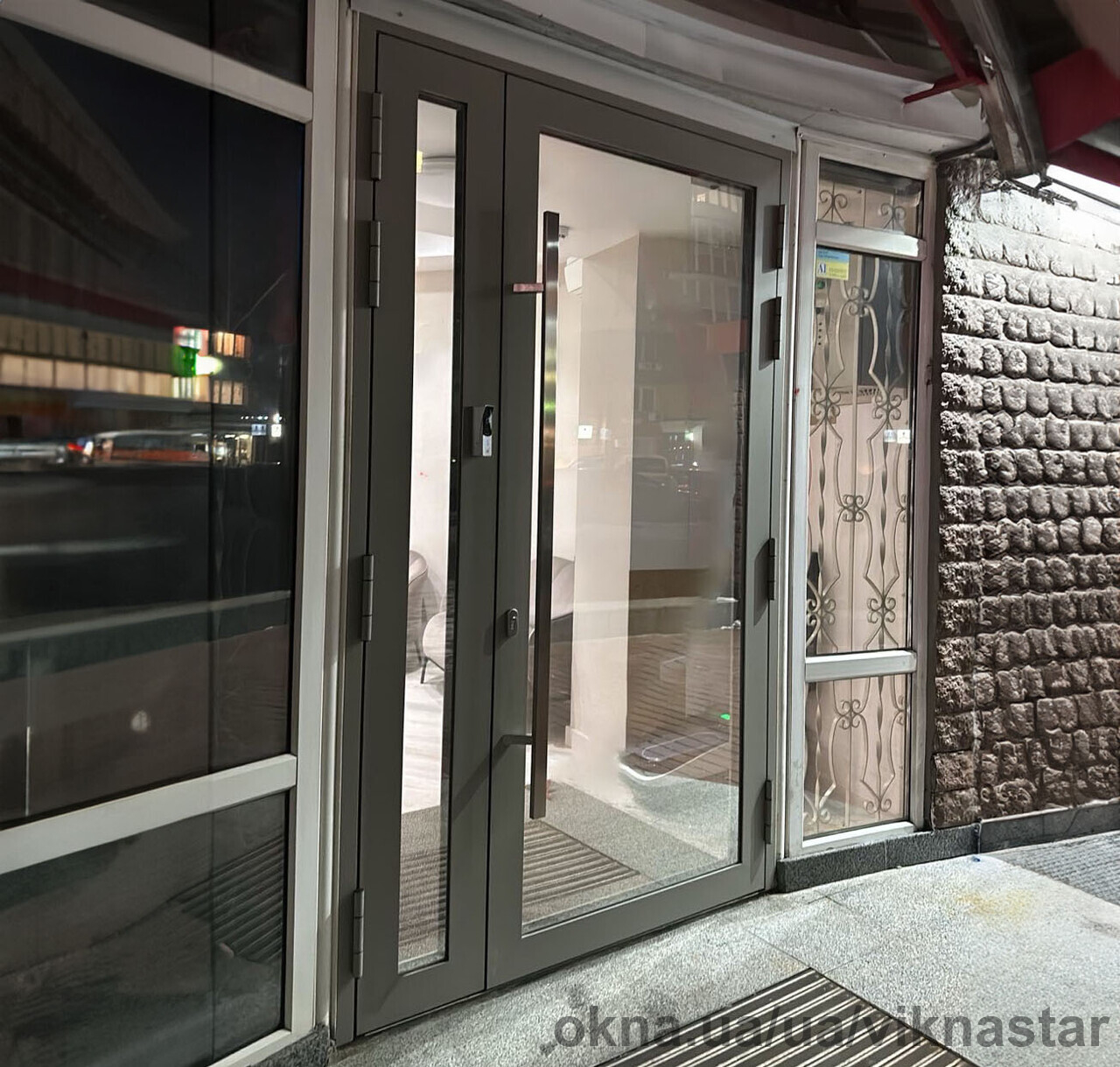 Новий проєкт від Вікна-Стар: втілення якості та естетики у вхідних дверях