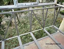 Вынос балкона по полу.