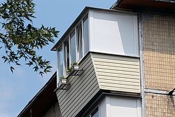 Балкон під ключ.