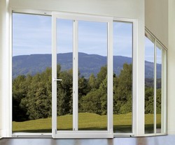 Паралельно-розсувна фурнітура зі зміщенням