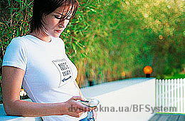 Молодая красивая девушка без вредных привычек... Молодая красивая девушка без вредных привычек...