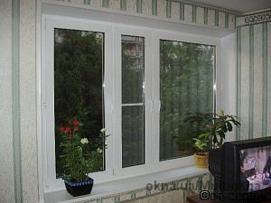 Окно трехстворчастое комнатное с подоконником