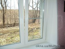 Окно для спальни с проветриванием, в среднем ценовом диапазоне.