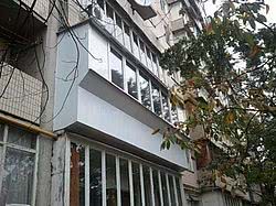 Засклення балконів і лоджій в Києві