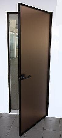 Дверь алюминиевая Дверь алюминиевая