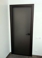 Дверь алюминиевая ТР-200+Р-100