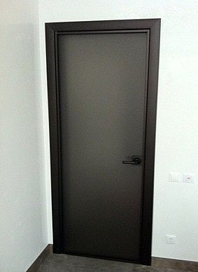 Дверь алюминиевая ТР-200+Р-100 Дверь алюминиевая ТР-200+Р-100