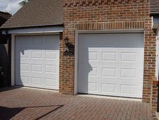 Ворота Аlutech 2,5 х 2,1 м (гофр - белые, коричневые, зол. дуб).