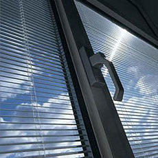 Жалюзи горизонтальные встроенные в стеклопакет