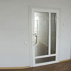 Вхідні металопластикові двері
