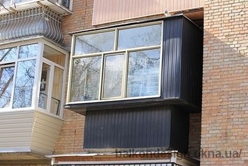 Внешняя отделка балкона пластиковой вагонкой
