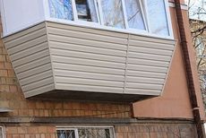 Обшивка балкона сайдингом снаружи