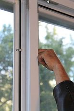 Антимоскитные сетки на окна