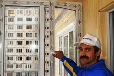 Скління балкона в 96 серії будинку