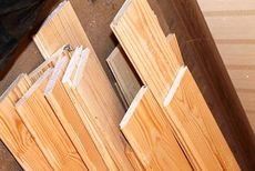 Отделка балконов и лоджий деревянной вагонкой