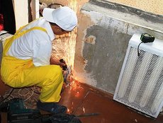 Демонтаж балконного порога на Позняках