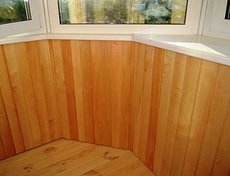 Отделка балкона деревянной вагонкой на Дарнице